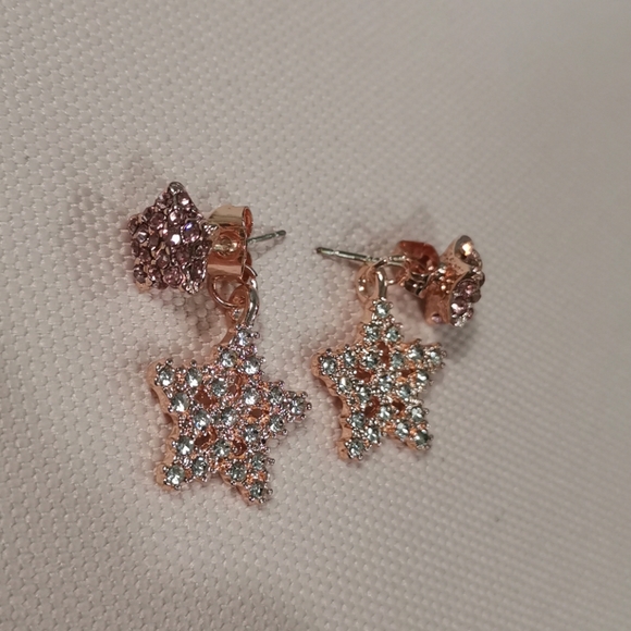 Earring - Picture 3 of 3